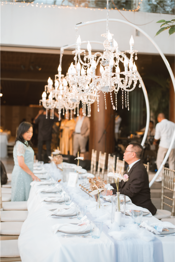 Andree & Nia Ghania Wedding Decoration at Tirtha Uluwatu Bali by Vi Organizer - 047 Andree & Nia Ghania Wedding Decoration at Tirtha Uluwatu Bali by Vi Organizer - 047