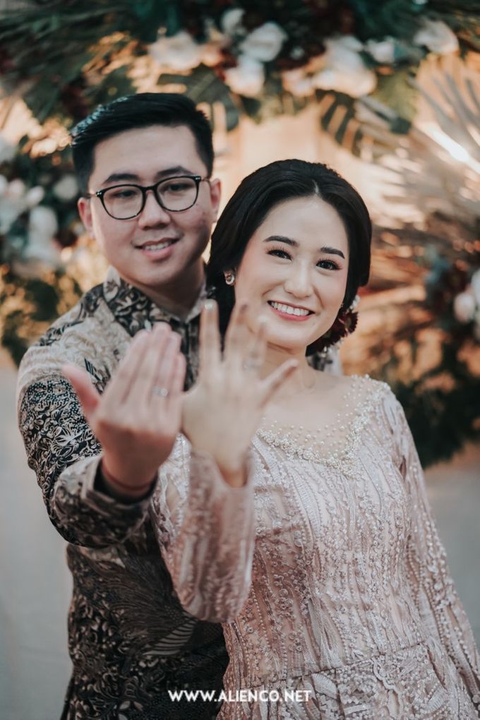 The Engagement of Andari & Fatahillah by alienco photography - 029 The Engagement of Andari & Fatahillah by alienco photography - 029