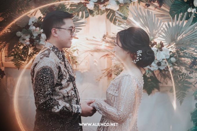 The Engagement of Andari & Fatahillah by alienco photography - 035 The Engagement of Andari & Fatahillah by alienco photography - 035