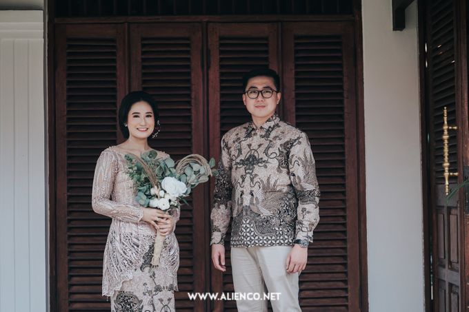 The Engagement of Andari & Fatahillah by alienco photography - 036