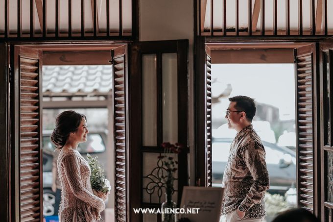 The Engagement of Andari & Fatahillah by alienco photography - 037 The Engagement of Andari & Fatahillah by alienco photography - 037