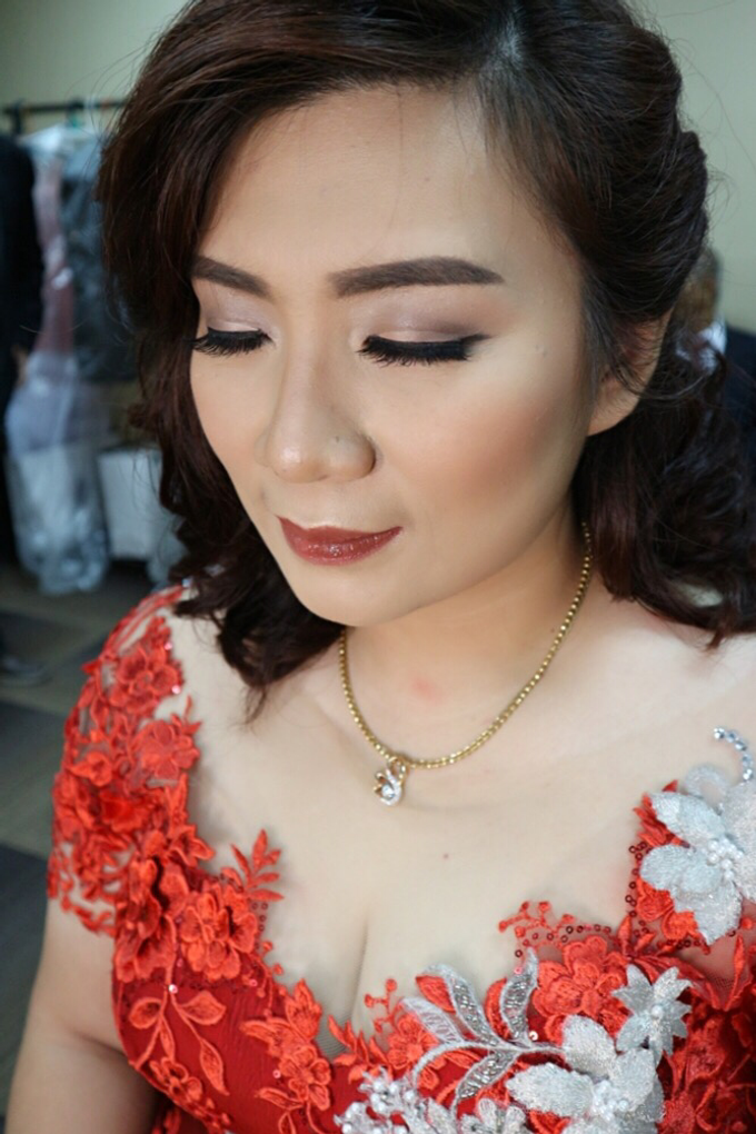 Makeup & Hairdo for Mrs.Novi by Nike Makeup & Hairdo - 001 Makeup & Hairdo for Mrs.Novi by Nike Makeup & Hairdo - 001