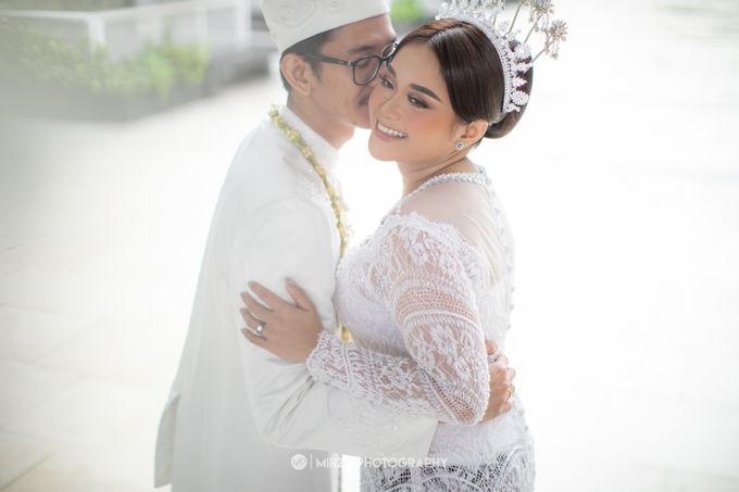 Ajeng & Lucky Wedding by Mirza Photography - 017