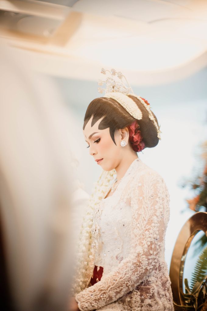 Octa & Lenggo Wedding at JS Luwansa Jakarta by Toscana Music Entertainment - 011