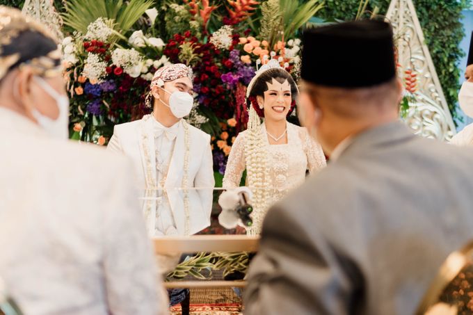 Octa & Lenggo Wedding at JS Luwansa Jakarta by Toscana Music Entertainment - 015