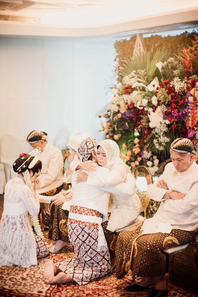 Octa & Lenggo Wedding at JS Luwansa Jakarta by Toscana Music Entertainment - 016