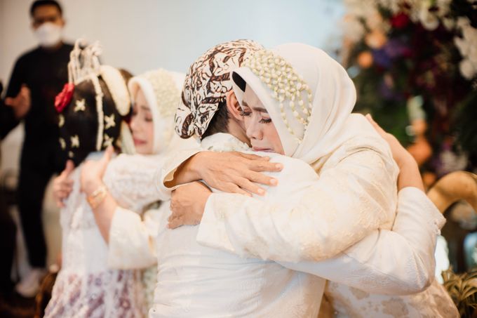 Octa & Lenggo Wedding at JS Luwansa Jakarta by Kynara Roemah Penganten - 017 Octa & Lenggo Wedding at JS Luwansa Jakarta by Kynara Roemah Penganten - 017