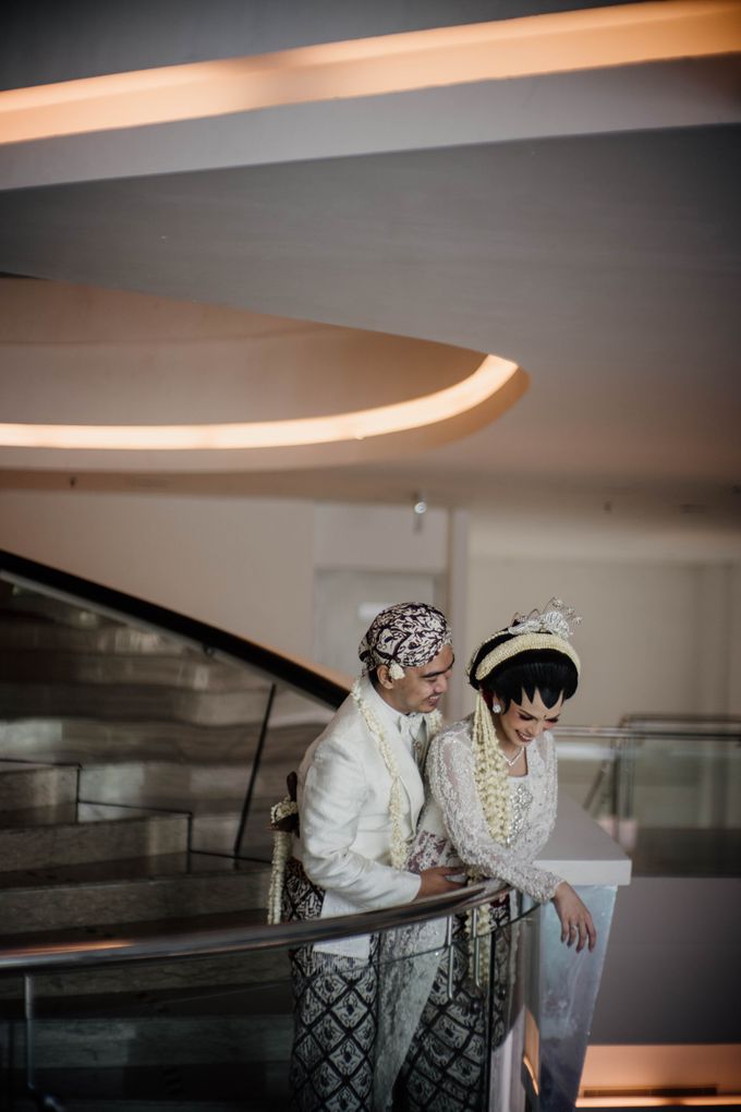 Octa & Lenggo Wedding at JS Luwansa Jakarta by Kynara Roemah Penganten - 024 Octa & Lenggo Wedding at JS Luwansa Jakarta by Kynara Roemah Penganten - 024