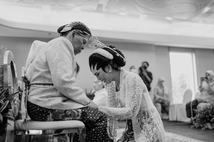 Octa & Lenggo Wedding at JS Luwansa Jakarta by Kynara Roemah Penganten - 040 Octa & Lenggo Wedding at JS Luwansa Jakarta by Kynara Roemah Penganten - 040