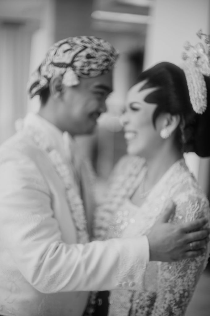 Octa & Lenggo Wedding at JS Luwansa Jakarta by Kynara Roemah Penganten - 043 Octa & Lenggo Wedding at JS Luwansa Jakarta by Kynara Roemah Penganten - 043
