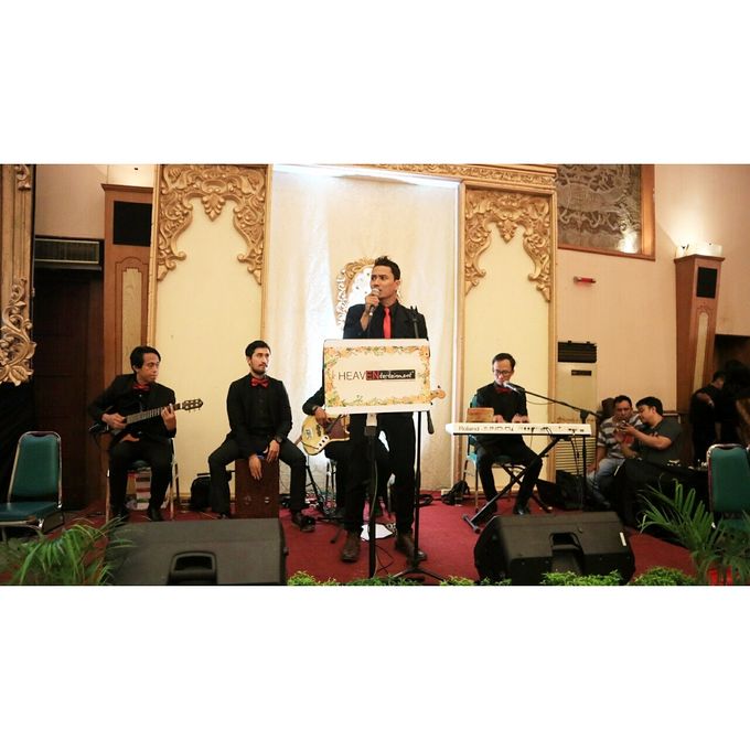 Middle Acoustic at Pertamina Simprug by HEAVEN ENTERTAINMENT - 007