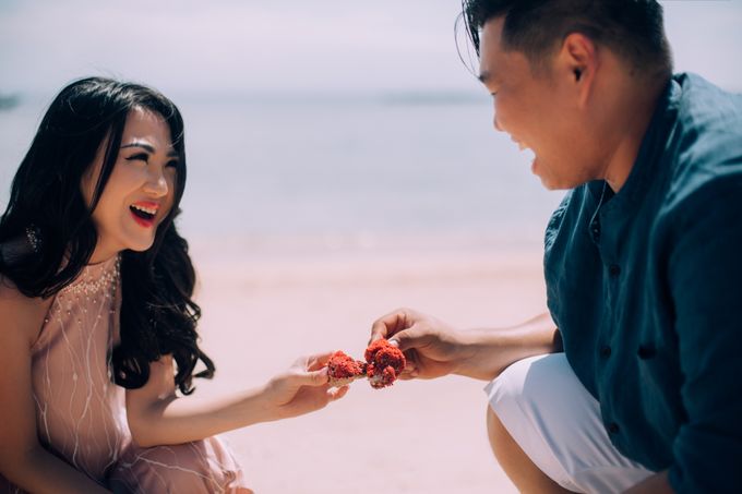 Destination Prewedding Lombok with Diverse Magnificent Landscapes by fire, wood & earth - 046 Destination Prewedding Lombok with Diverse Magnificent Landscapes by fire, wood & earth - 046