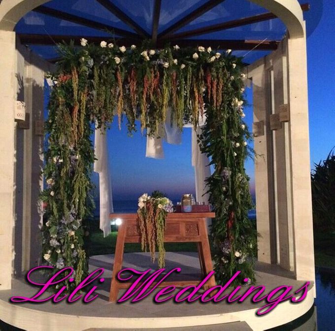 Wedding Arches Decoration by Lili Weddings - 004