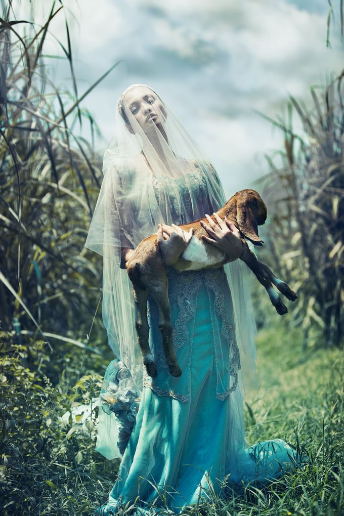 Fashion Project For Dewi Magazine by Robin Alfian Photography - 001