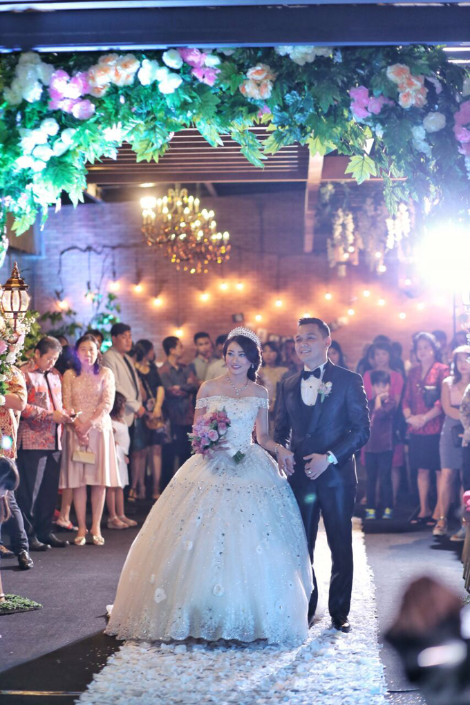 Glen & Christella by Orange Organizer - 011 Glen & Christella by Orange Organizer - 011