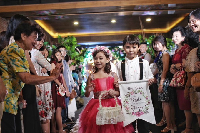 Glen & Christella by Orange Organizer - 013 Glen & Christella by Orange Organizer - 013