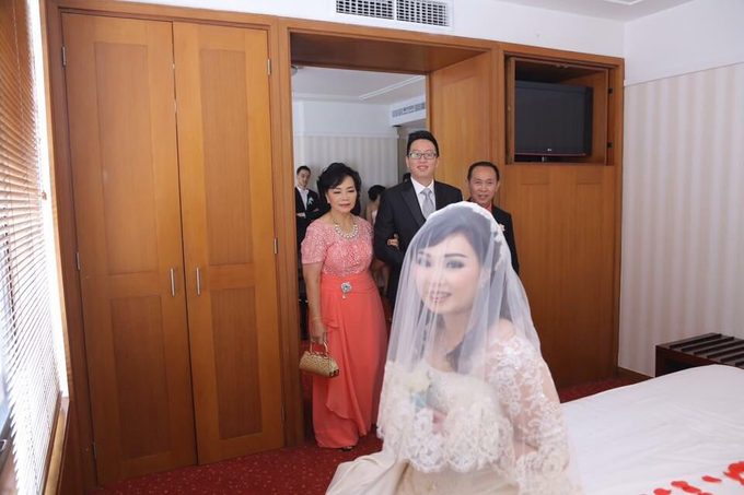 Peter & Maria Faustina by Orange Organizer - 004 Peter & Maria Faustina by Orange Organizer - 004