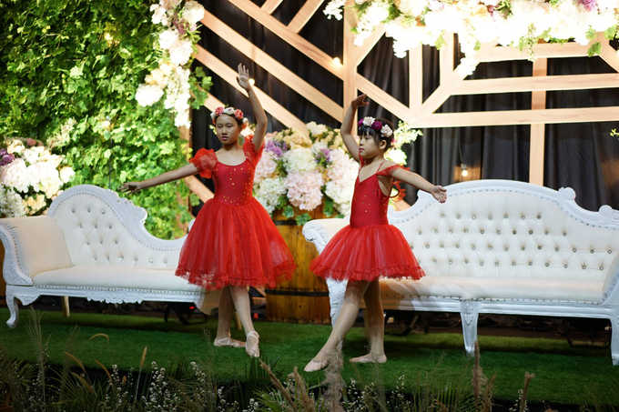 Dion & Monic by Orange Organizer - 016 Dion & Monic by Orange Organizer - 016