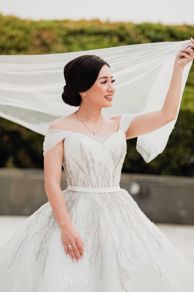Dicky & Astrini by Orange Wedding Planner - 010 Dicky & Astrini by Orange Wedding Planner - 010