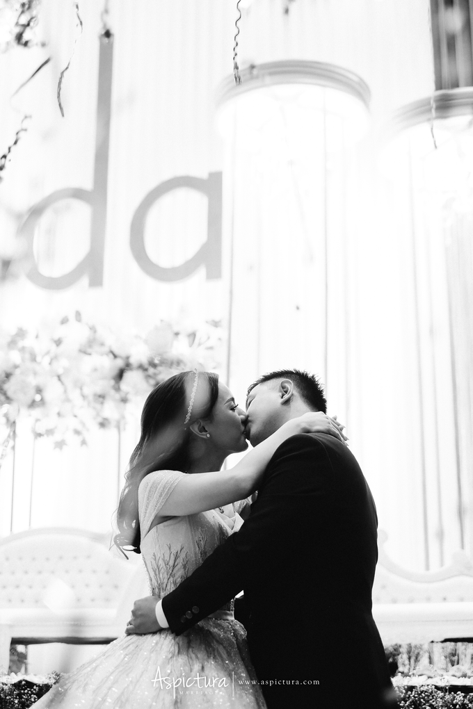 Dicky & Astrini by Orange Wedding Planner - 012 Dicky & Astrini by Orange Wedding Planner - 012