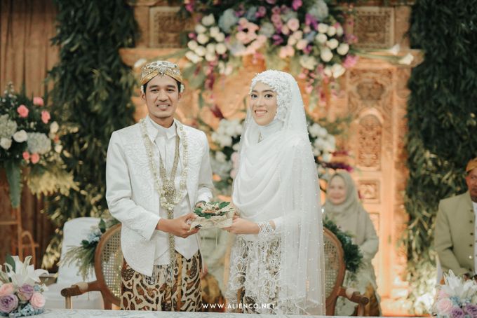 The Wedding of Putri & Lanang by alienco photography - 020