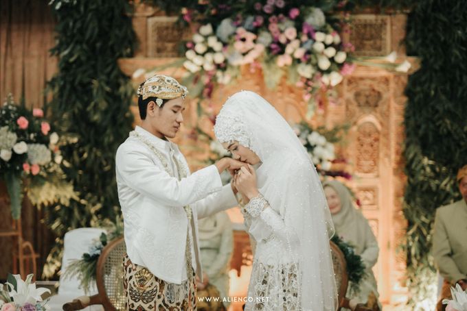 The Wedding of Putri & Lanang by alienco photography - 021