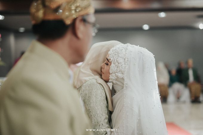 The Wedding of Putri & Lanang by alienco photography - 025