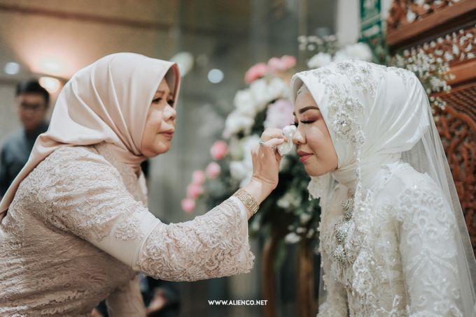 The Wedding Of Shella & Lutfi by alienco photography - 045