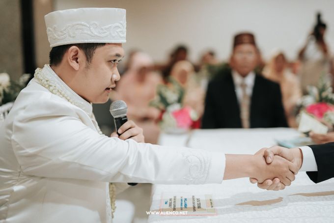 The Wedding Of Shella & Lutfi by alienco photography - 046