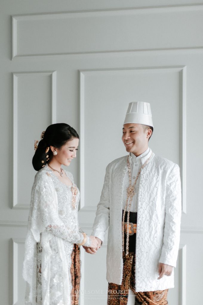 Avina & Alex Pre-Wedding Session by SVARNA by IKAT Indonesia Didiet Maulana - 008