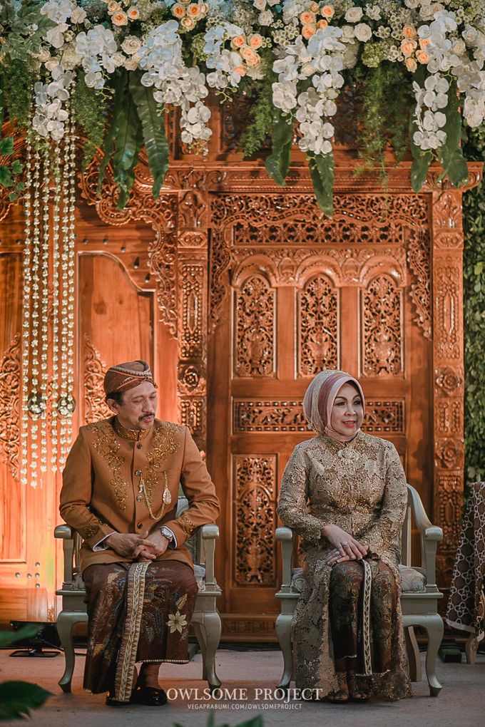 EAST MEET WEST JAVANESE Wedding Demia & Arsy by GHAISANIYARA WEDDING - 041 EAST MEET WEST JAVANESE Wedding Demia & Arsy by GHAISANIYARA WEDDING - 041