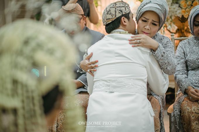 EAST MEET WEST JAVANESE Wedding Demia & Arsy by GHAISANIYARA WEDDING - 015 EAST MEET WEST JAVANESE Wedding Demia & Arsy by GHAISANIYARA WEDDING - 015
