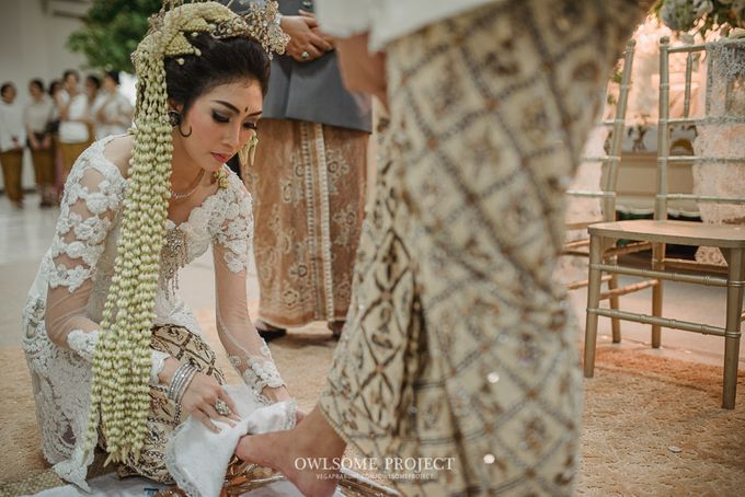 EAST MEET WEST JAVANESE Wedding Demia & Arsy by GHAISANIYARA WEDDING - 020 EAST MEET WEST JAVANESE Wedding Demia & Arsy by GHAISANIYARA WEDDING - 020