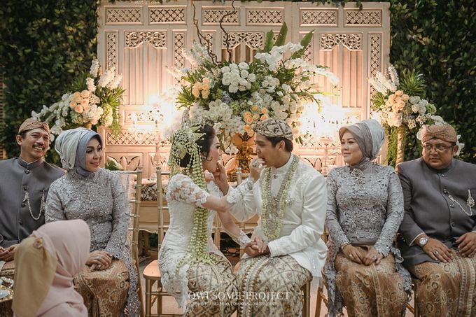 EAST MEET WEST JAVANESE Wedding Demia & Arsy by GHAISANIYARA WEDDING - 022 EAST MEET WEST JAVANESE Wedding Demia & Arsy by GHAISANIYARA WEDDING - 022