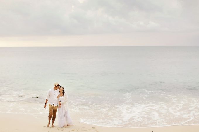 prewedding  in bali with victor malelak photograph by victor malelak photography - 002