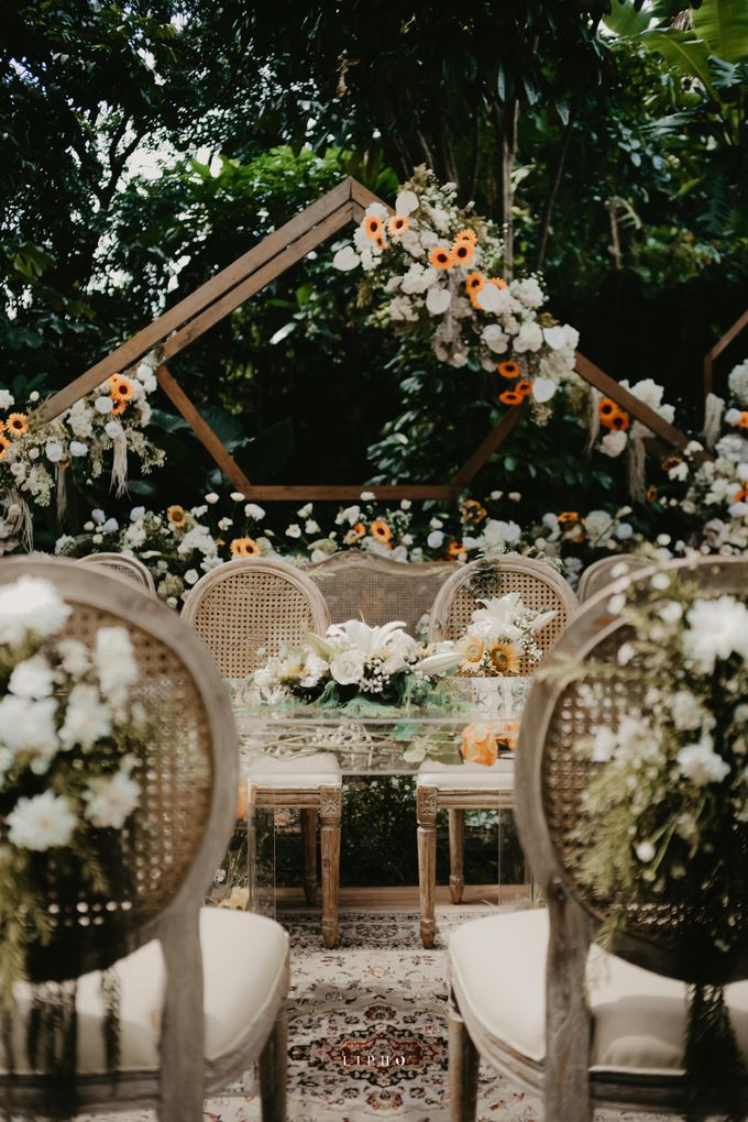The Wedding Of Sarah & Arya by Decor Everywhere - 002