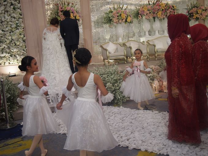Wedding Dancer of Tirta & Bobby by RAFA International Dance Studio - 005 Wedding Dancer of Tirta & Bobby by RAFA International Dance Studio - 005