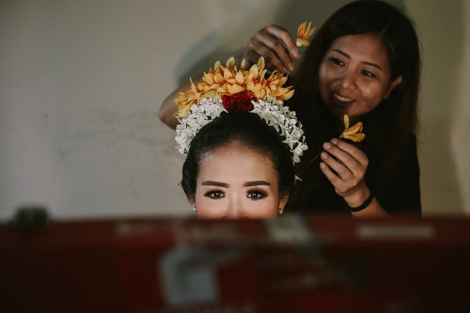 Balinese Wedding Ceremony Of Mega & Terry by MOMENTO PHOTOGRAPHY - 003 Balinese Wedding Ceremony Of Mega & Terry by MOMENTO PHOTOGRAPHY - 003