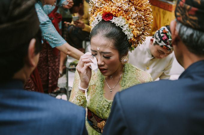 Balinese Wedding Ceremony Of Mega & Terry by MOMENTO PHOTOGRAPHY - 001 Balinese Wedding Ceremony Of Mega & Terry by MOMENTO PHOTOGRAPHY - 001