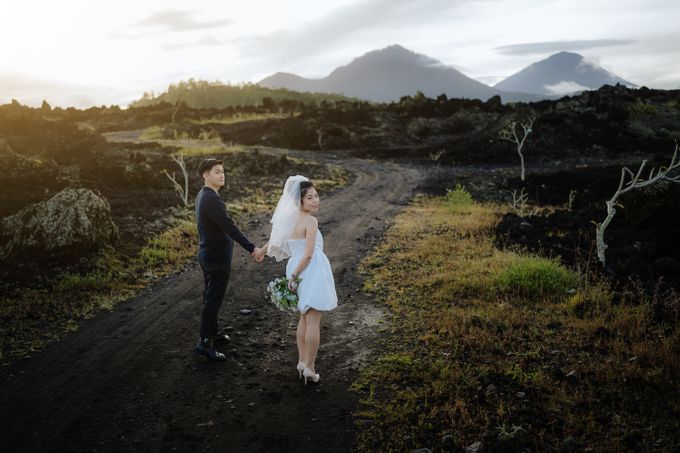 Prewedding of Hengky & Iris at Mount Batur Bali by Warna Project - 028