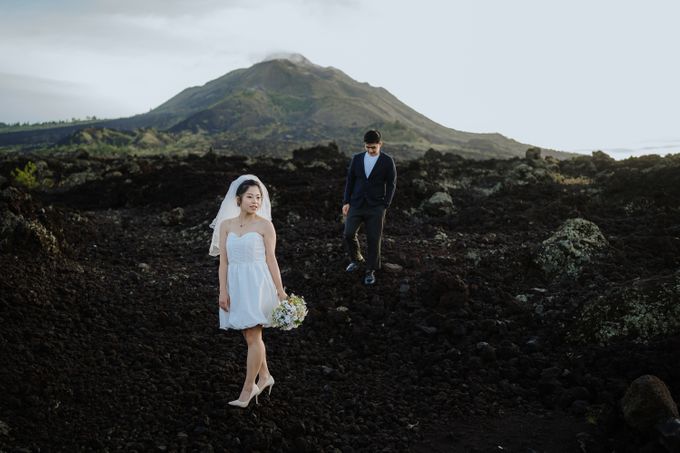 Prewedding of Hengky & Iris at Mount Batur Bali by Warna Project - 039