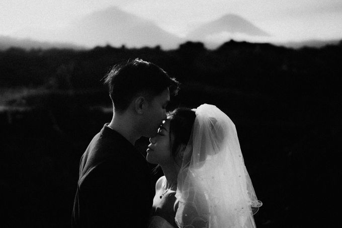 Prewedding of Hengky & Iris at Mount Batur Bali by KAMALA WEDDINGS - 046 Prewedding of Hengky & Iris at Mount Batur Bali by KAMALA WEDDINGS - 046