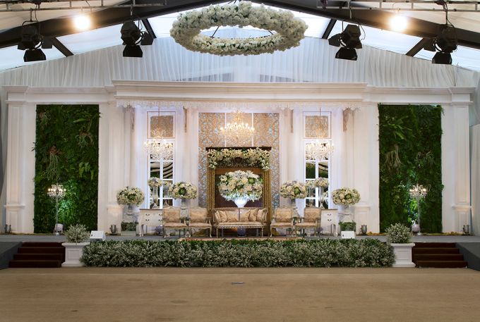 Grand Colonial by MawarPrada Wedding Decoration - 006