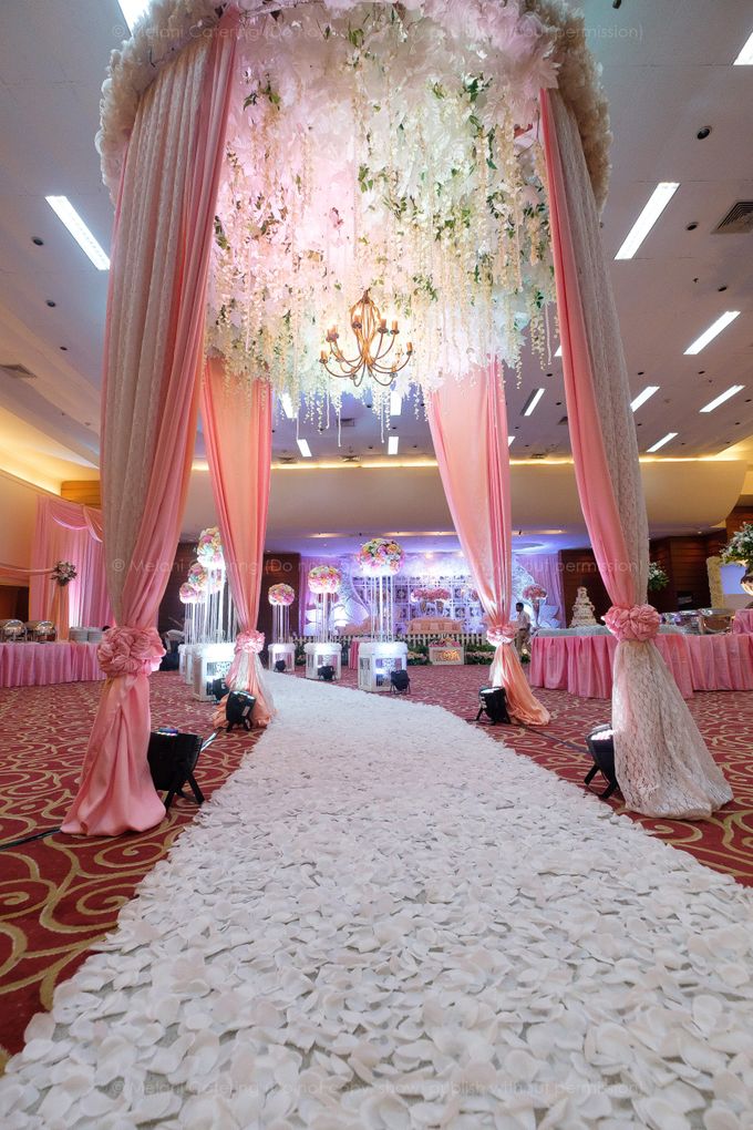 Pelni Wedding Hall  2nd floor Gajah Mada Jakarta Pusat International Package by Melani Catering & Organizer - 007