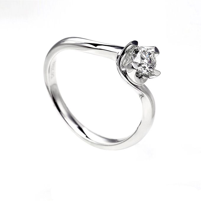 Daffodil Diamond Ring by TIARIA