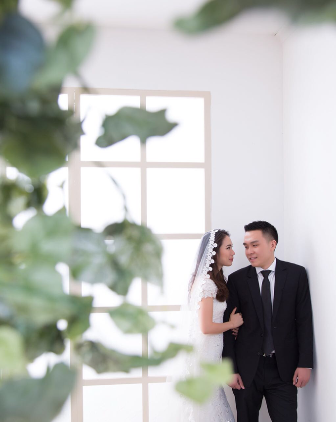 Studio Prewedding by phos photo - 003