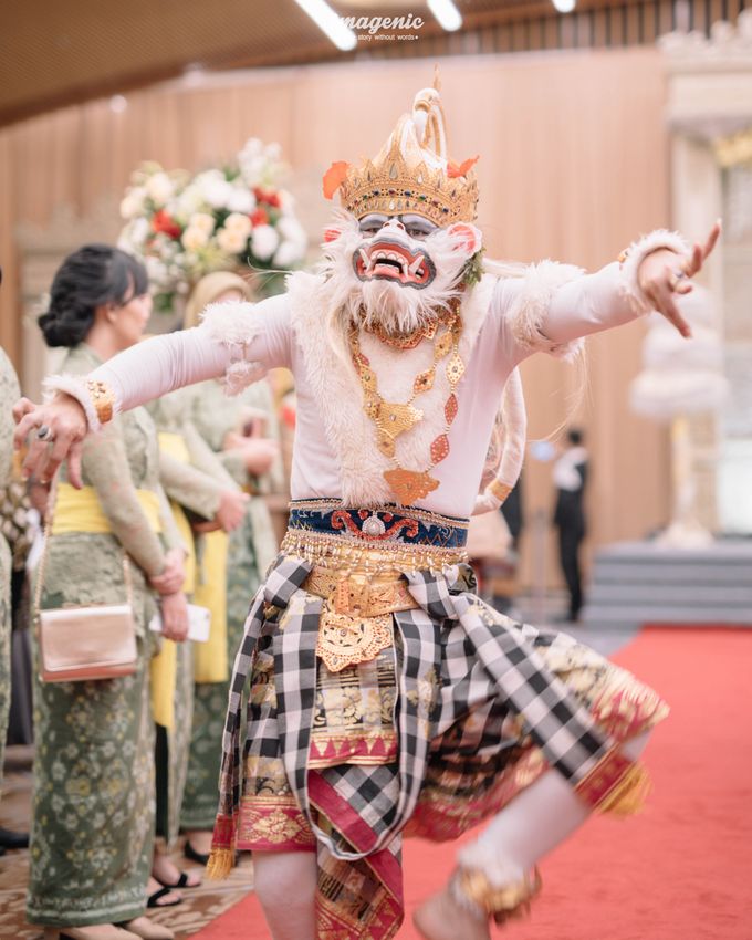 Compilation of Balinese Wedding at 9th and 10th Floor by Dwi Tunggal Citra Catering - 004 Compilation of Balinese Wedding at 9th and 10th Floor by Dwi Tunggal Citra Catering - 004