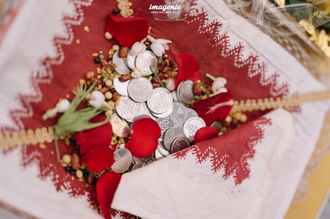 Panggih Ceremony of Rizka & Rizky at Assembly Hall Menara Mandiri 10th Floor by Menara Mandiri by IKK Wedding (ex. Plaza Bapindo) - 002 Panggih Ceremony of Rizka & Rizky at Assembly Hall Menara Mandiri 10th Floor by Menara Mandiri by IKK Wedding (ex. Plaza Bapindo) - 002
