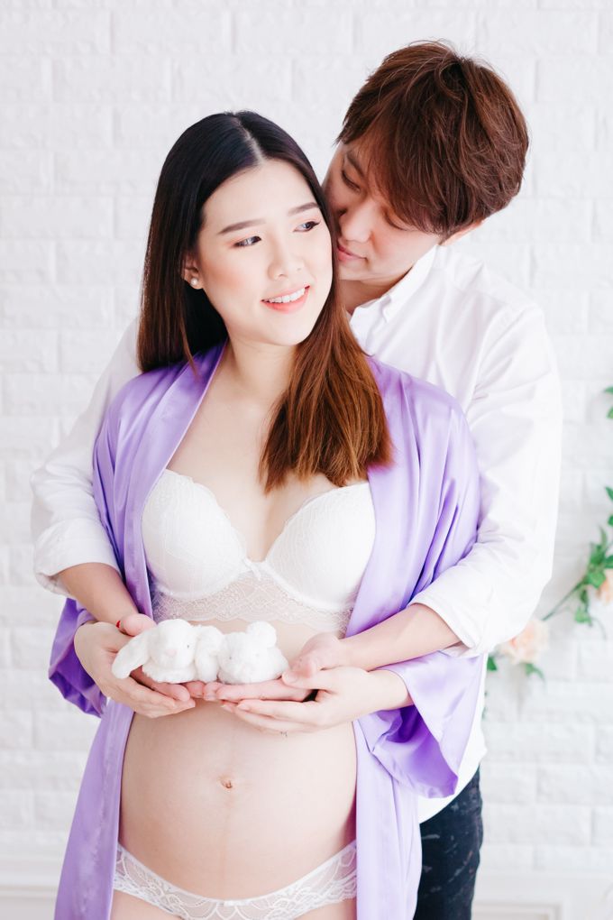 Couple Maternity Boudoir by Bells & Birds - 006 Couple Maternity Boudoir by Bells & Birds - 006