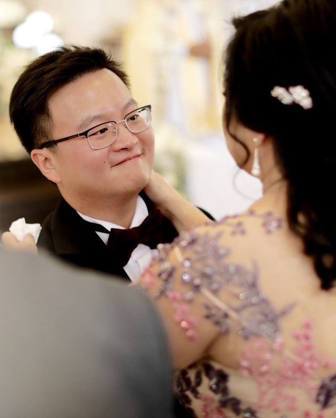 Revie & Widarti - Wedding Day by Wong Hang Distinguished Tailor - 013 Revie & Widarti - Wedding Day by Wong Hang Distinguished Tailor - 013